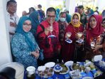 Kagumi Makanan Khas Kab. Bone, Deputi BKKBN RI Tantang Canangkan Desa Melek Gizi