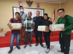 Jelang Hari Raya, Danyon Ichsan Salurkan Paket Cinta untuk Insan Pers di Bone