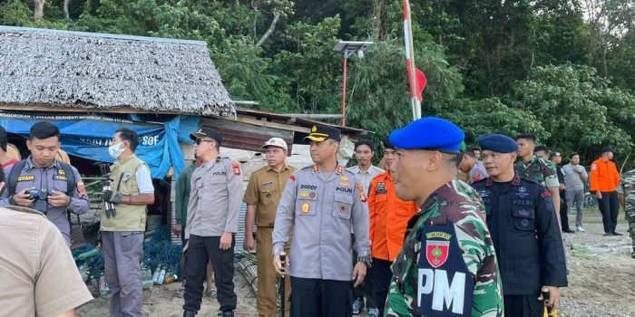 Momen AKBP Arief Doddy Ikuti Penanaman Mangrove Nasional di Bone