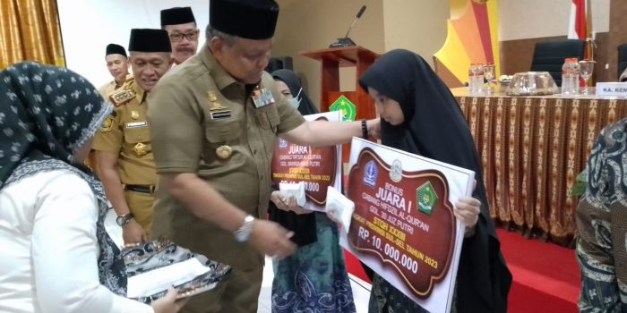 Juara STQH XXXIII Dapat Bonus dari Bupati Bone