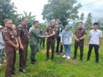 Kejari Bone Sukseskan Gerakan Tanam 15 Ribu Buah di Bolli