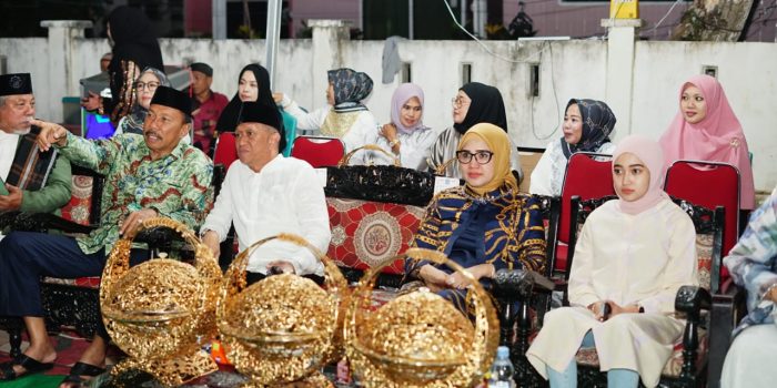 Ambo Dalle – Andi Islamuddin Hadiri Peringatan Maulid di Dua Boccoe 