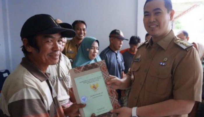 257 Warga Pangkep Terima Sertifikat Tanah