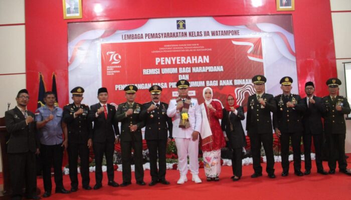 Hadiri Penyerahan Remisi di Lapas Watampone, Kepolres Harap Tak Ulangi Melanggar Hukum