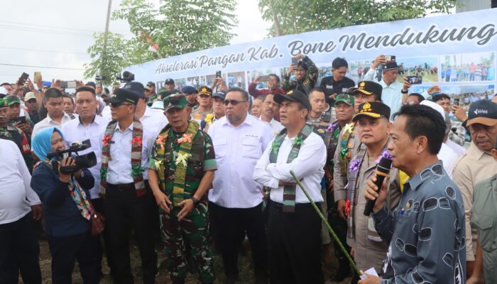 Kapolres Bone Sambut Kunker Mentan bersama Kabaharkam dan Kapolda Sulsel