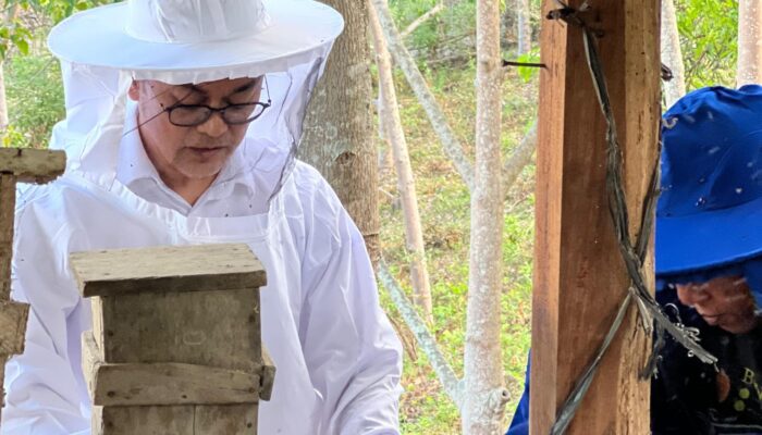 Kunjungi Bontocani, Andi Rio Takjub dengan Produk  Madu Bontocani