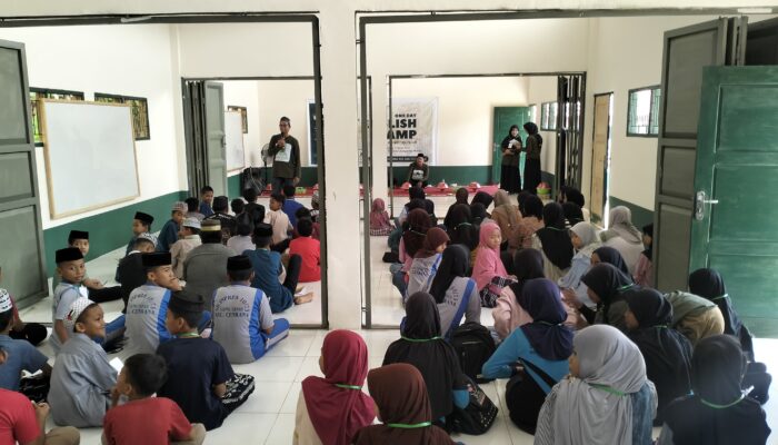 Ratusan Siswa Ikuti One Day English Camp  SMP IT Bil Ilmi Wattuqa Pallae Cenrana