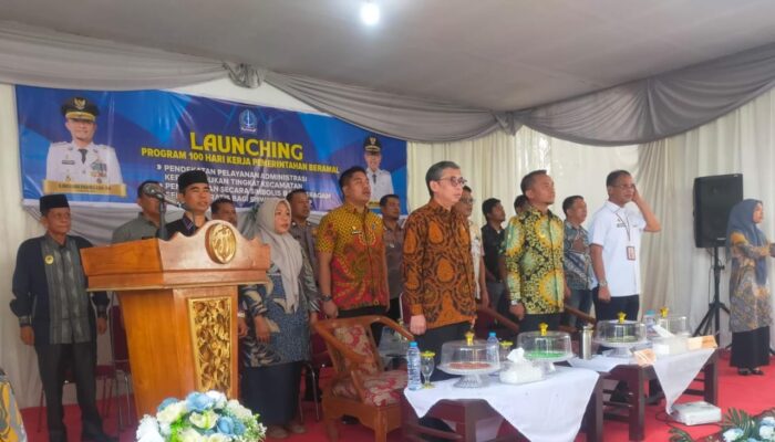 Program 100 Hari Kerja Beramal, Bupati Bone Launching Pendekatan Pelayanan Adminduk Hingga Seragam Gratis