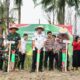 Penanaman Jagung Serentak Kuartal III dan Penanaman Jagung di Lahan Perhutanan Sosial digelar di Dusun Lapatena, Desa Jompie, Kecamatan Ulaweng, Kabupaten Bone, Rabu (9/7/2025).