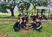 Wija To Bone Gelar Bakti Sosial Bersih-Bersih Masjid Bandara Sultan Hasanuddin