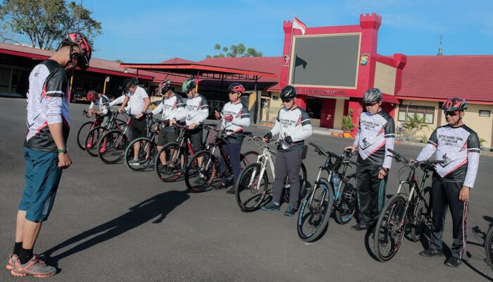 Lewat Gobar SCC, Brimob Polda Sulsel Jaga Kesehatan dan Tali Silaturahmi 