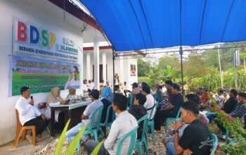 Dinas TPHP Kabupaten Bone menggelar Sosialisasi Sekolah Lapang Tematik di halaman Kantor BPP Kecamatan Ulaweng, Rabu (30/7/2025).