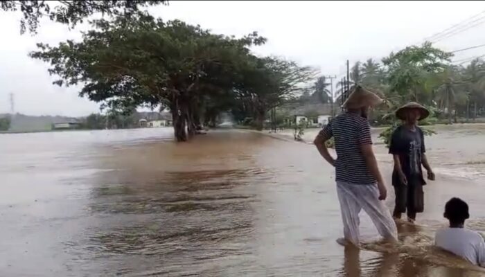 Jalan Poros Bone – Maros, Hingga Jalan Poros Bone – Sinjai Terendam Banjir