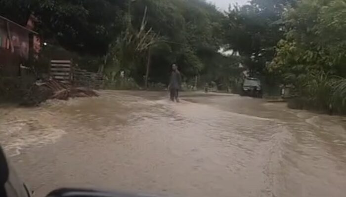 Banjir Rendam Jalan Ningo-Sumpallabbu, Pengendara Diimbau Lewat Jello’e