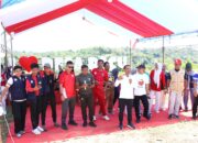 Bupati Bone Hadiri Semarak HUT ke-80 RI di Bacu, Serahkan Bantuan untuk Warga