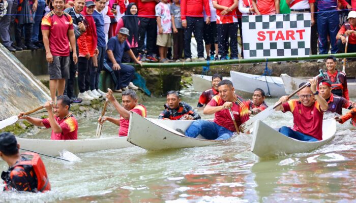 Serunya Lomba Dayung Meriahkan HUT RI ke-80 di Bone, Diikuti Pejabat, Jurnalis dan Masyarakat Umum