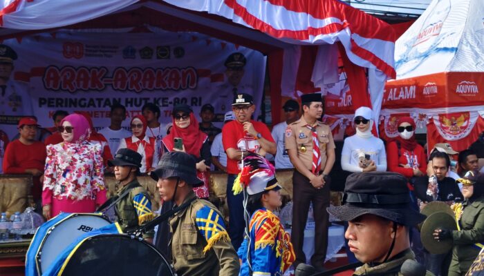 Pawai Arak-Arakan di Tanete Riattang Timur Meriahkan HUT ke-80 RI, Tarik Ribuan Pengunjung