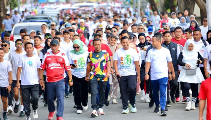 Bupati Bone Ikuti Jalan Sehat Anti Mager di Harkopnas ke-78 di Jeneponto