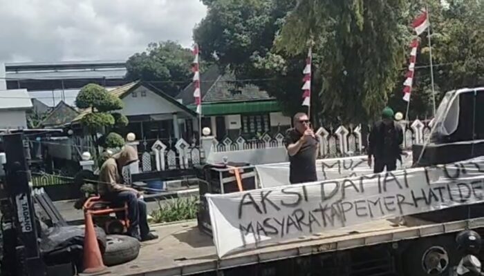 Aksi Damai Forum Masyarakat Pemerhati Demokrasi di Lapangan Merdeka, Serukan Keamanan Bone Tercinta