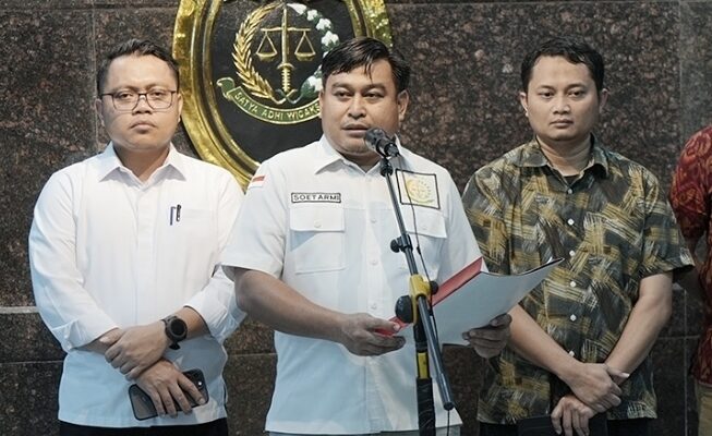 Mantan Calon Bupati Bone ‘Tegak Lurus’ Diperiksa Kejati Sulsel