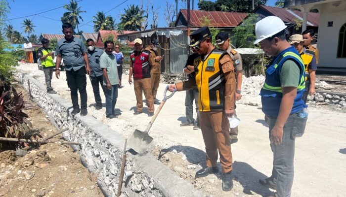 Bupati Bone Minta Kualitas Pekerjaan Diperbaiki di Ruas Wellulang- Ulo