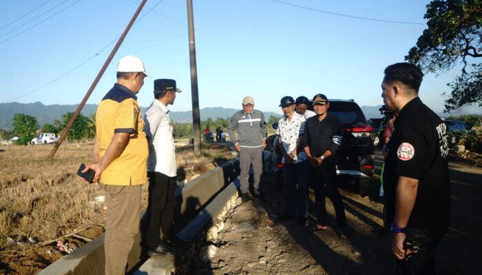 Setelah 30 Tahun, Akhirnya Jalan di Desa Binuang Diperbaiki, Bupati Bone Tinjau Langsung