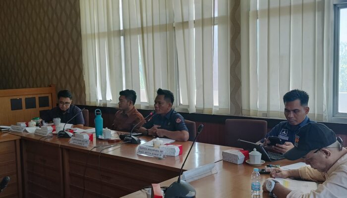 Komisi IV DPRD Bone Gelar Rapat Kerja dengan Mitra, Dorong Peningkatan PAD