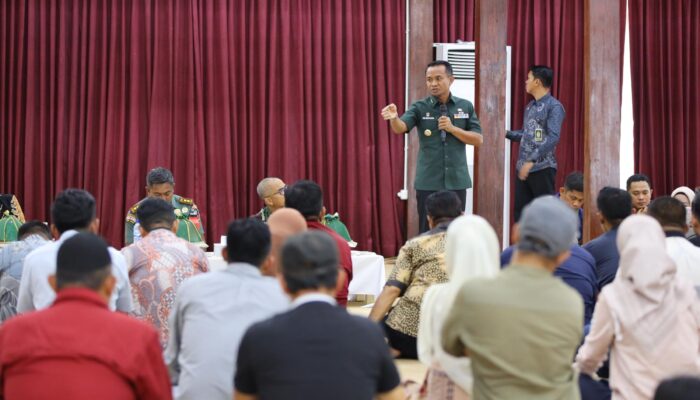 Pimpin Rapat MBG di Ponre, Bupati Bone Instruksikan Rekrut Karyawan dari Keluarga Pra Sejahtera