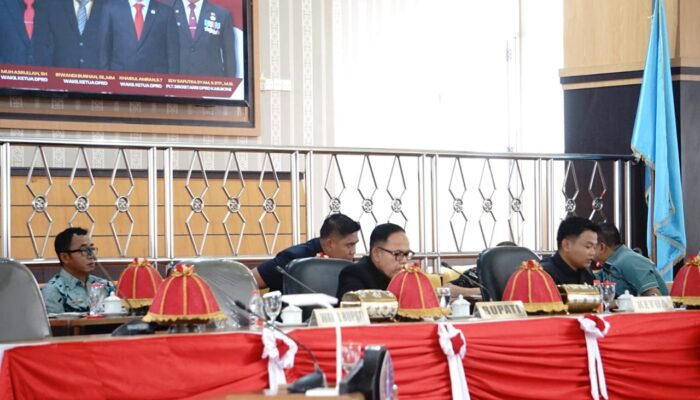 Banyak Kursi Kosong di Rapat Paripurna DPRD Bone, Pimpinan Dewan Minta Maaf