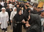 Ribuan Pelayat Iringi Pemakaman Ibunda Wagub Sulsel