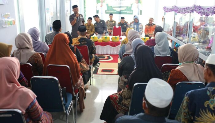 Bupati Bone Ajak Tenaga Kesehatan Teladani Nabi Muhammad SAW di Peringatan Maulid