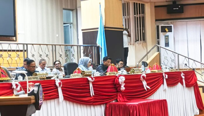 BREAKING NEWS : Anggota DPRD Galang Mosi Tidak Percaya ke Ketua DPRD Bone