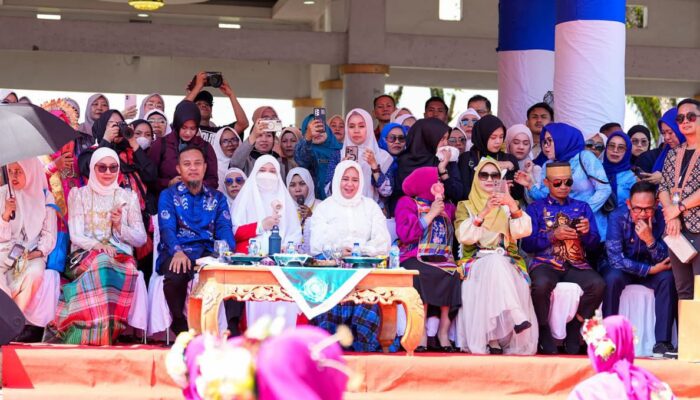 Ketua PKK Sulsel Naoemi Octarina Sudirman Berikan Rp300 Juta Hadiah di Jambore PKK 2025