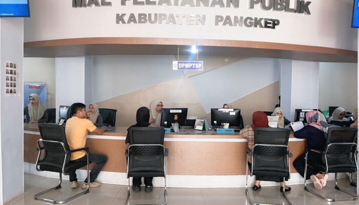 6.482 Perizinan Online Terlayani di DPMPTSP Pangkep, Masyarakat Antusias Urus Izin Secara Digital
