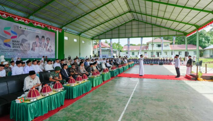 Kado Hari Santri, Gubernur Sulsel Kucurkan Rp5 Miliar untuk Dukung Perbaikan Jalan ke Ponpes DDI Mangkoso