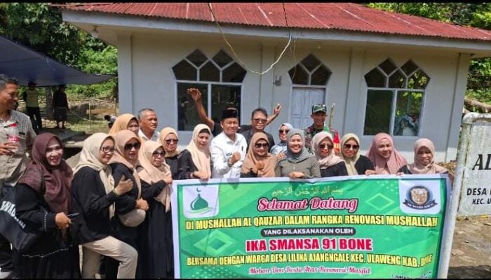 Anggota DPRD Bone A Purnamasari Amier Apresiasi Tinggi IKB SMANSA 91 Gelar Renovasi Masjid di Desa Lilina Ajangale