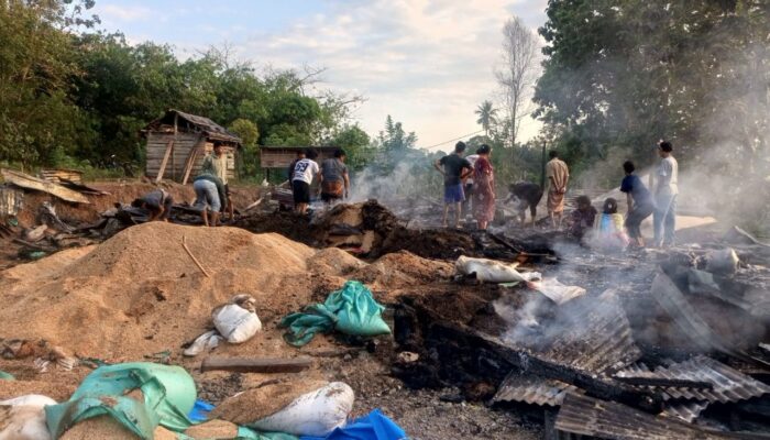 Anak Nekat Bakar Rumah Orang Tua di Bone, Diduga Alami Gangguan Mental
