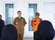 Salurkan Bantuan, Bupati Pangkep Pastikan Penanganan Cepat Korban Puting Beliung di Pulau Karanrang