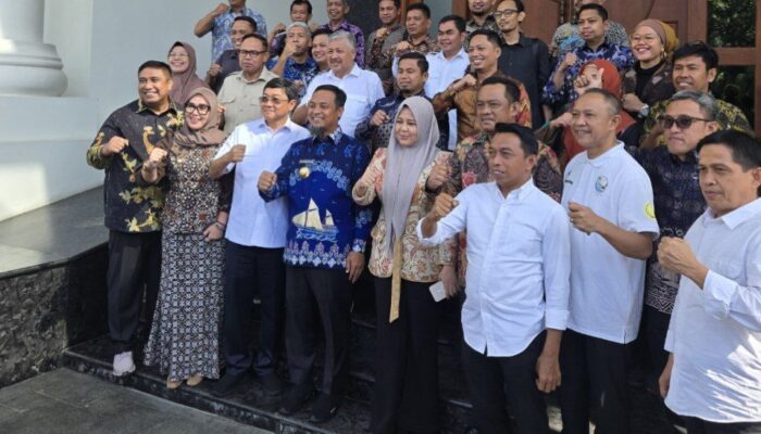 Wabup Bone Temui Mentan Andi Amran Bahas Bantuan Alat Pengering Padi