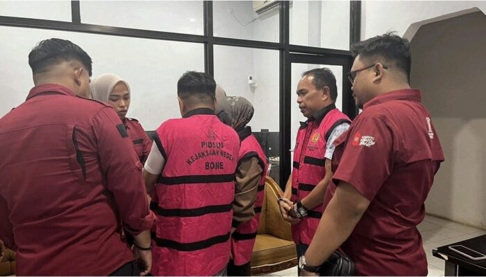 Diduga Korupsi Dana Desa, Kejari Bone Tahan Kades, Mantan Kades, dan Sekdes Jompie