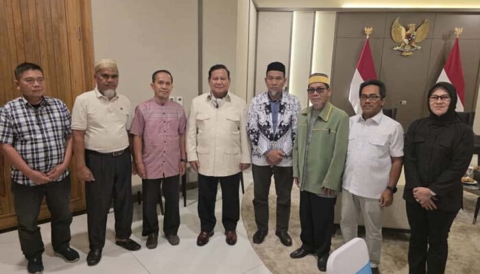 Presiden Prabowo Rehabilitasi Dua Guru Asal Luwu Utara, Pulihkan Nama Baik dan Hak-Haknya