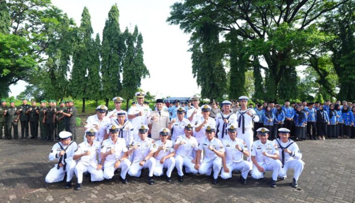 Pesan Gubernur Sulsel di HKN ke-61 : Jasa Tenaga Kesehatan Tak Ternilai