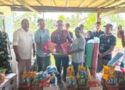 Wakil Bupati Bone Serahkan Bantuan ke Warga Korban Angin Puting Beliung di Desa Mallari