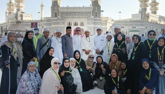 Doa dari Mekkah, Bupati dan Jamaah Umrah Kompak Mendoakan Bone
