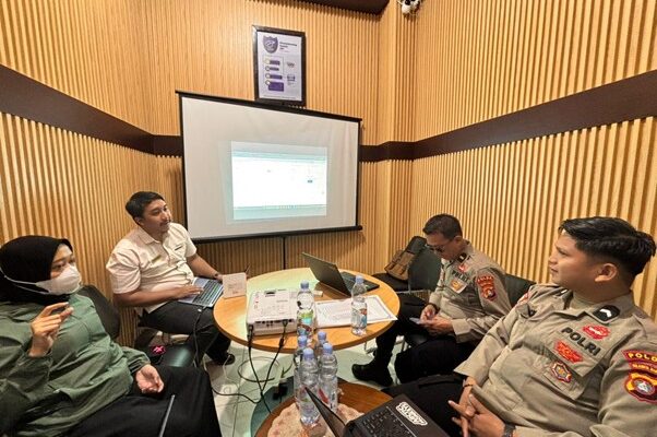 Pajak Mamuju Gelar Kelas Pajak untuk Bendahara Satker Polda Sulawesi Barat