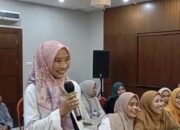 Momen di Bimtek Dukcapil, Bupati Bone Hadiahi Kambing untuk Operator Desa yang Sedang Hamil