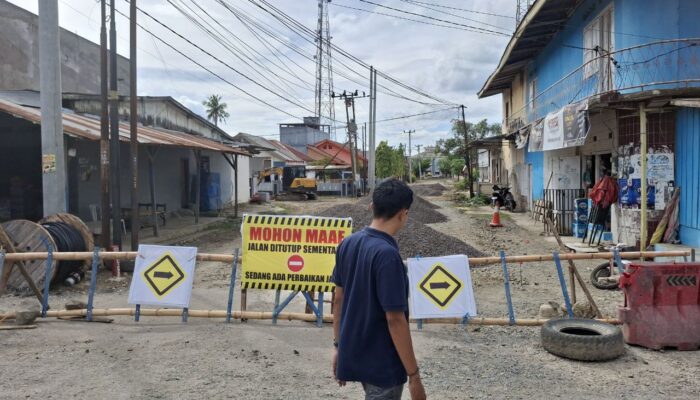 Viral, Yayasan Haji Ahmad Surur Bangun Jalan Beton Rp1 Miliar di Pompanua, Santri Tahfidz Diggratiskan