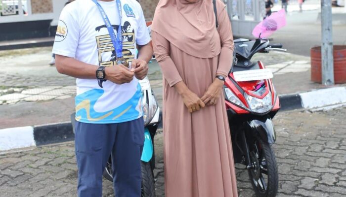 Berkah! Bupati Bone Serahkan Hadiah Motor kepada PPPK Paruh Waktu Ibu 12 Anak