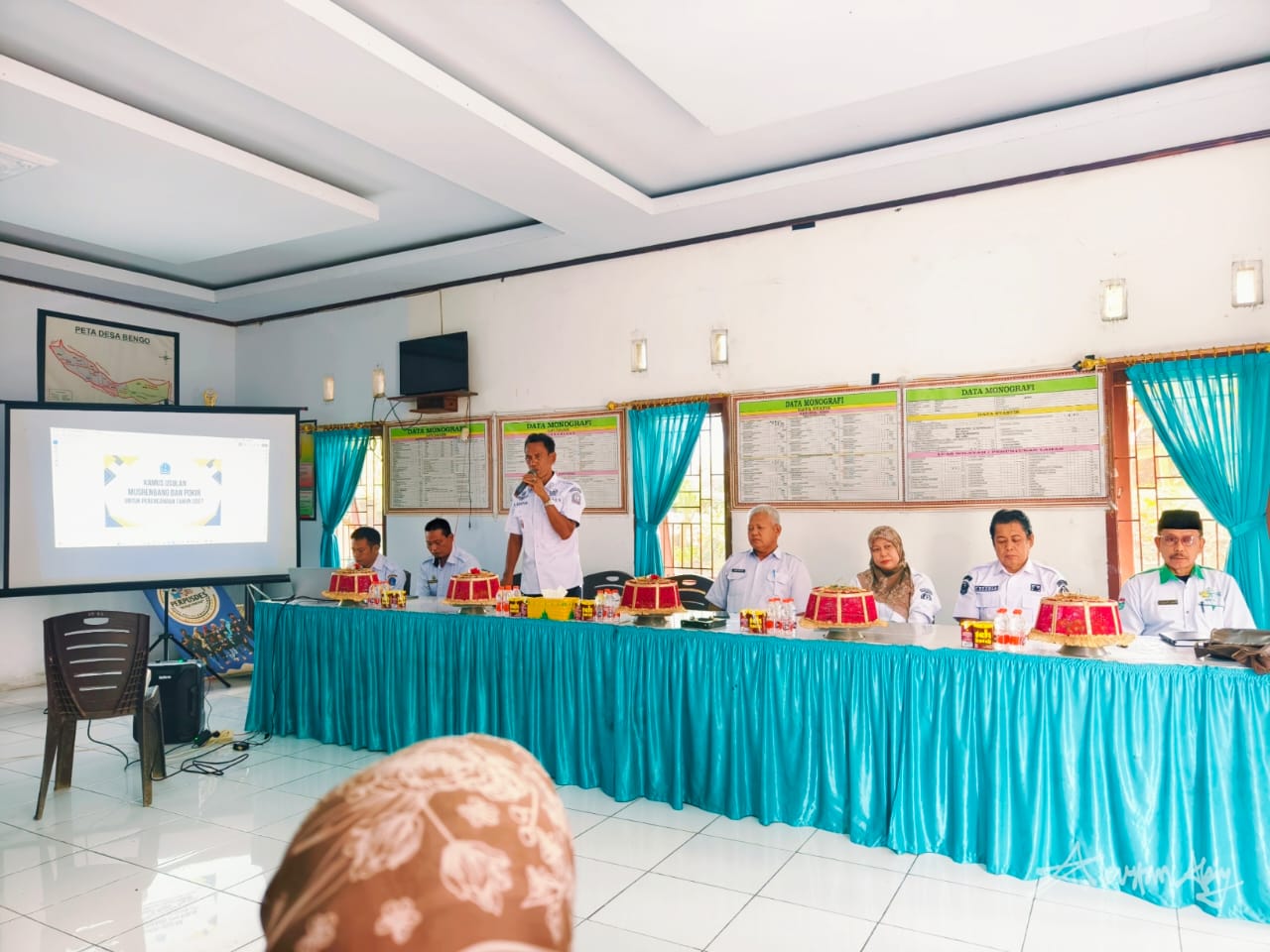 Kepala Desa Bengo A Arifin saat memberi sambutan di Musrenbang Desa Bengo di Kantor Desa Bengo, Rabu (21/1/2026).