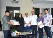 Gubernur Sulsel Salurkan Santunan untuk Keluarga Korban Kecelakaan ATR 42-500 Asal Luwu Timur